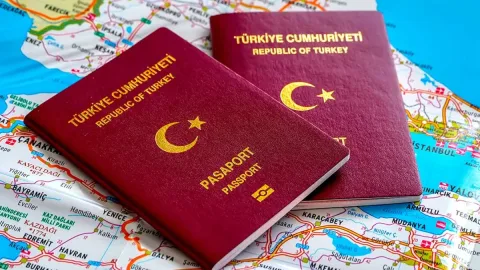 Türkiyədə minlərlə adamın vətəndaşlığı ləğv olundu