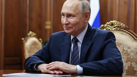 Putin Trampla görüşdən imtina edir, Çinə gedəcək