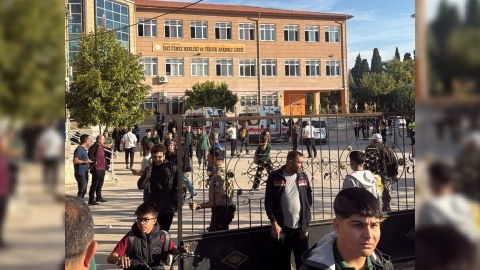 Türkiyədə liseyə hücum: yaralıların sayı 10-a çatdı - YENİLƏNİB