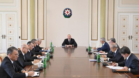 Prezident müşavirə keçirdi - FOTOLAR