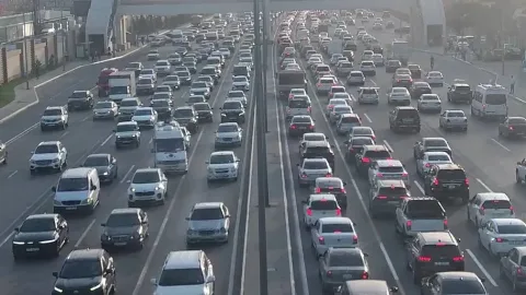 Bakıda yollarda sıxlıq müşahidə olunur - SİYAHI