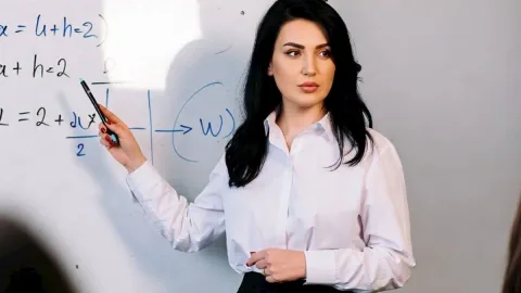 288 müəllim iş yerini dəyişir