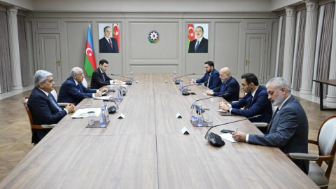  Əli Əsədov Suriyanın iqtisadiyyat və sənaye naziri ilə görüşdü