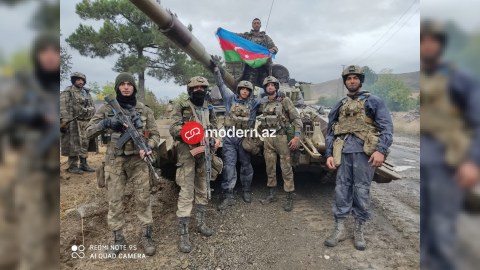 "Raket 10 metr üstümüzdən keçib dağa dəydi" - Döyüşçü ilə SÖHBƏT