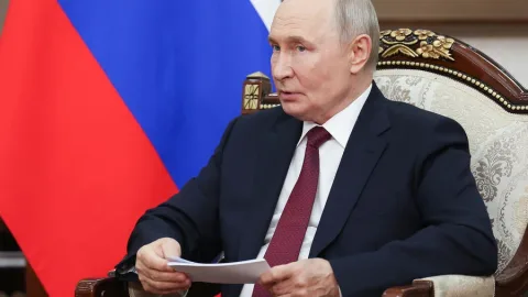 Putin: "Jirinovski bizə bu günlərdə lazım idi"