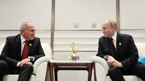Putinlə Paşinyanın görüşü gərgin keçəcək
