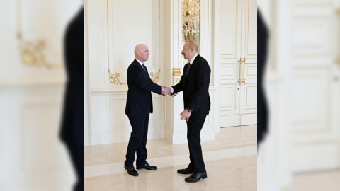 İlham Əliyev FIFA prezidentini qəbul edib