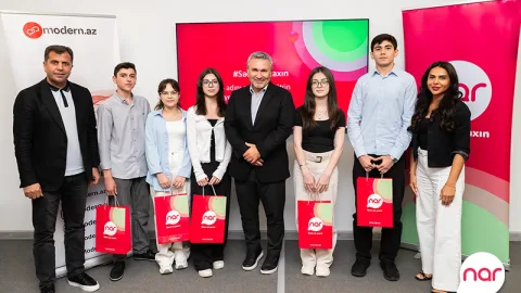 “Nar” ilin ən yüksək nəticə göstərən abituriyentlərini mükafatlandırdı - FOTOLAR
