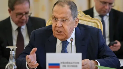 Lavrov: ABŞ Rusiya və Çinin maraqlarını nəzərə almağa məcburdur