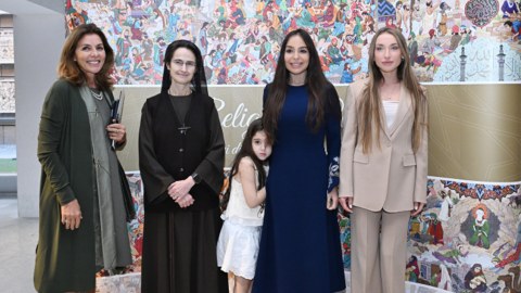 Leyla və Alyona Əliyevalar sərgidə