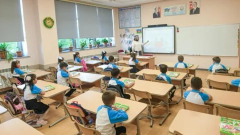 Qırğızıstanda Azərbaycan dilinin tədrisinə başlanılır - GÖRÜNTÜ