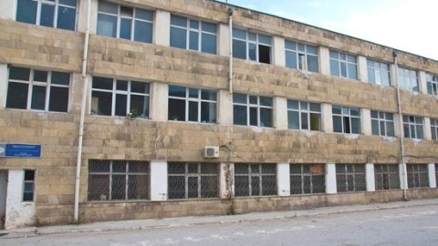 Sumqayıtda peşə məktəbinin yerində yaşayış binası tikilir? – Rəsmi CAVAB
