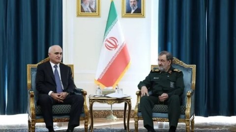 Şahin Mustafayevlə davranışı gündəm olan Möhsün Rezai kimdir?