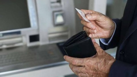 Pensiyaçılara üç aydan bir 30 manat əlavə ödənilir? - RƏSMİ