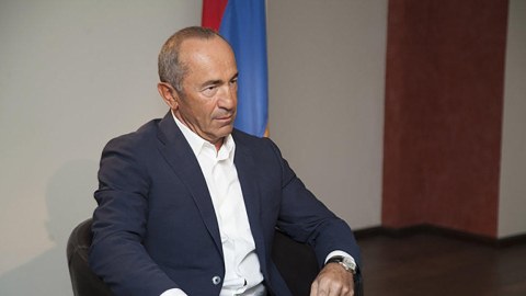 Robert Koçaryan həbsdə qaldı