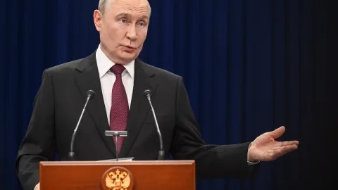 Putin kibertəhlükəsizliklə bağlı təcili müşavirə çağırdı