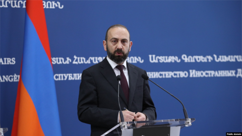 Հայաստանը կարող է Ադրբեջանով անցնել Իրան՝ Միրզոյան
