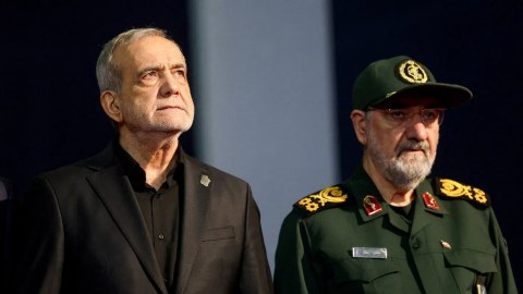 İran “nə müharibə, nə sülh” vəziyyətindən çıxmaq istəyir