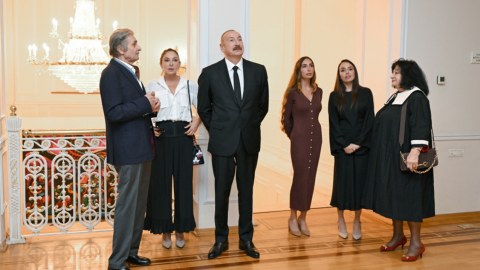 Prezident və ailə üzvləri sərgidə - GÖRÜNTÜLƏR
