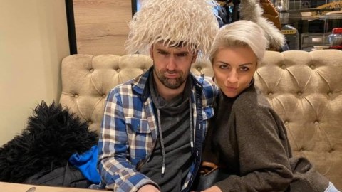 Erməni rəqqas Bakıya gəldi: "Qardaşım və bacım burada yaşayır" - FOTO