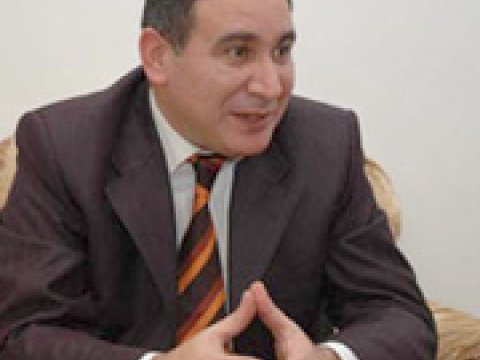 KİV-in İnkişafına Dövlət Dəstəyi Fondunun maliyyəsi jurnalistlərin mənzil məsələsinə yönəlsin, yönəlməsin?