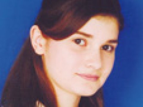 700 bal toplayan tələbələr: biri hüquqşünas, o biri səfir olmaq istəyir