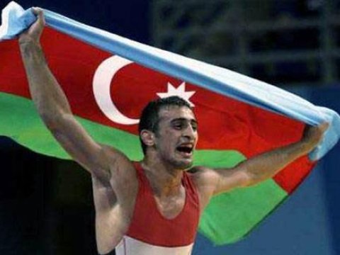 Fərid Mansurov ikiqat dünya çempionu oldu