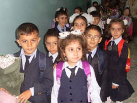 Milli Məclisdə çağırış: dərslər sentyabrın 1-dən başlansın
