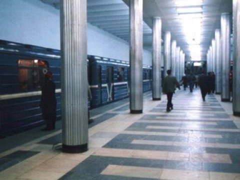 Metroda 5 qəpik qıtlığı yaranıb