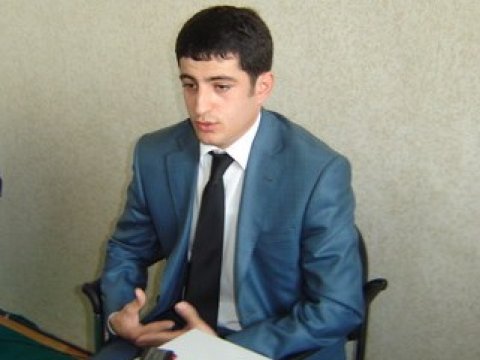 «Deputat köməkçi olandan sonra ağlıma gətirə bilməyəcəyim şəxslərlə görüşürəm»
