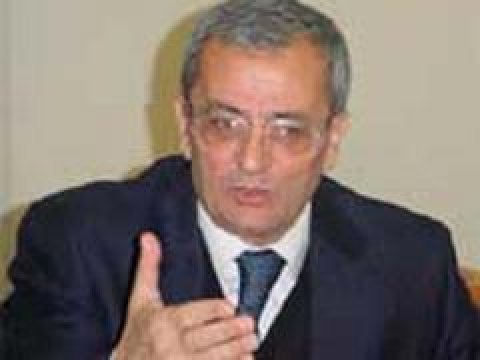 İsgəndər Həmidov oğlunu evləndirir