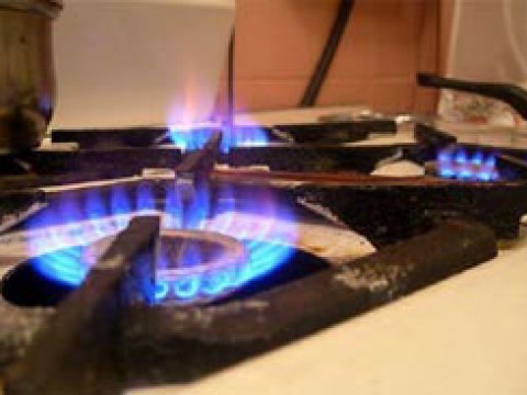 "Azəriqaz" mənzillərdən 460 ədəd soba yığışdırıb