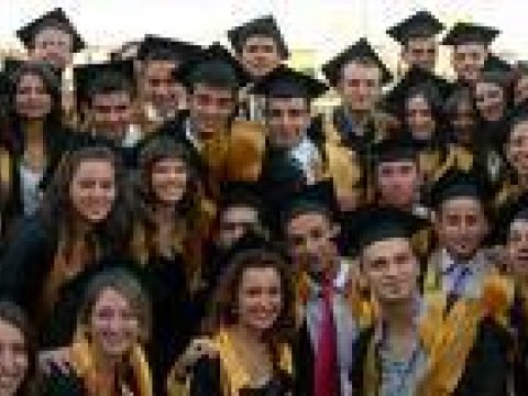 Yerli təhsil almalı, yoxsa xarici?