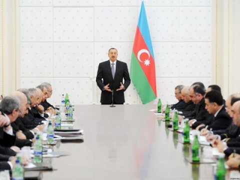 Prezident müşavirə keçirib