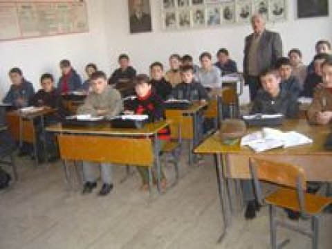 Bakı məktəblərində müəllimlərin 5%-i təqaüdçülərdi