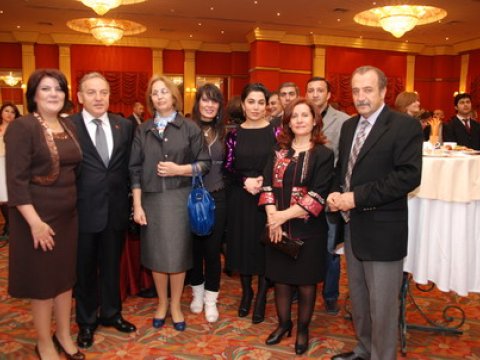 APA-nın baş direktoru Vüsalə Mahirqızı ilə fotosöhbət