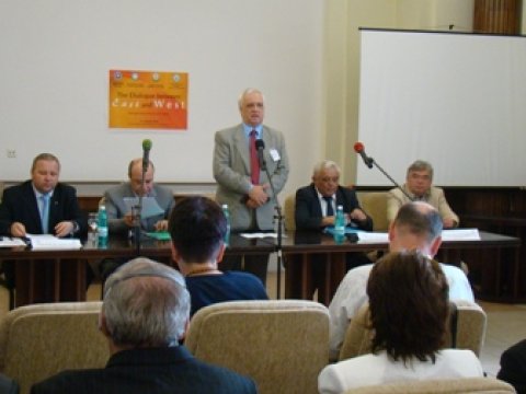 Azərbaycanlı deputatlar Rumıniyadakı beynəlxalq konfransda iştirak ediblər (fotolar)