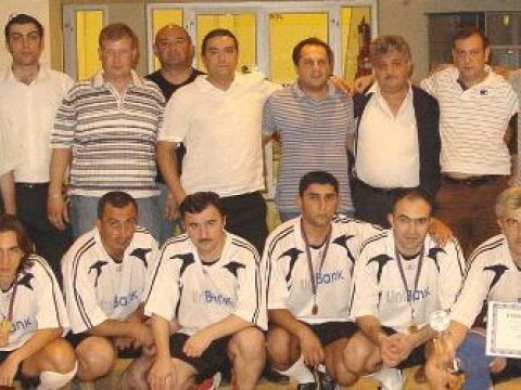 “Unibank” “Kapitalbank”a qalib gəlib (foto)