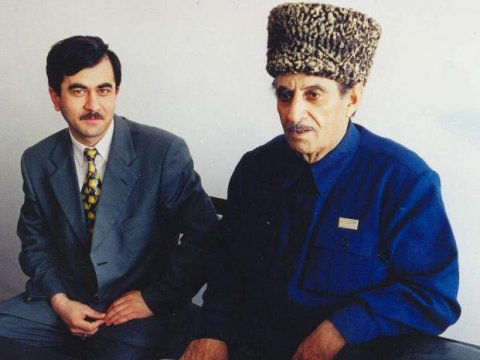 "Şərq"in baş redaktoru Akif Aşırlı ilə fotosöhbət