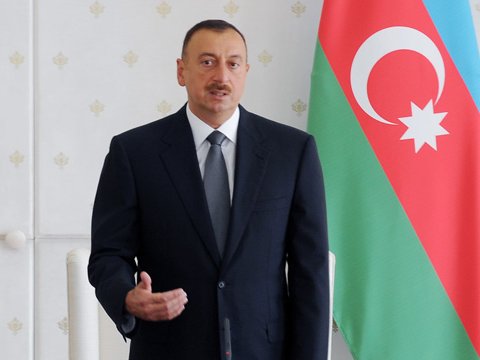 "Azərbaycanda minimum əməkhaqqı və pensiya qaldırılmalıdır"