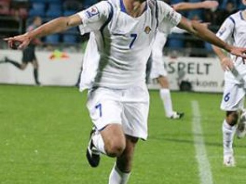 Vaqif Cavadov "Tvente"dən "Qarabağ"a qayıtdı  