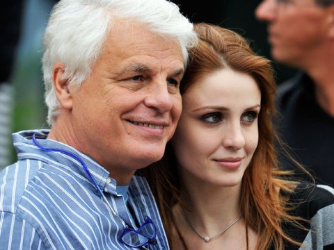 “Komissar Kattani” özündən 40 yaş balaca qıza aşiq olub