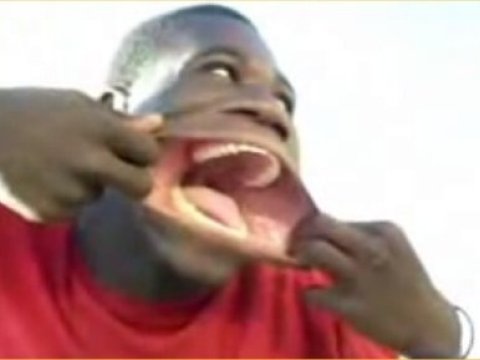 Dünyanın ən böyük ağızlı adamı