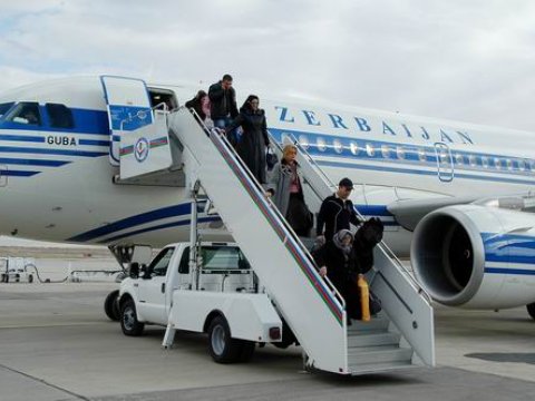 İstanbulda AZAL-ın təyyarəsi fövqəladə hadisəylə üzləşib