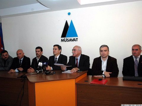 Sərdar Cəlaloğlu: “Qərb müxalifəti unudub”