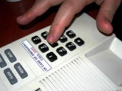 Nazirliklərin "qaynar xətt" xidməti necə işləyir?