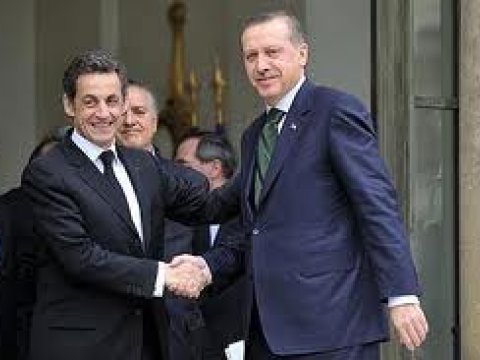 Sarkozi Türkiyəyə səfəri ərəfəsində Ərdoğanı qəzəbləndirdi
