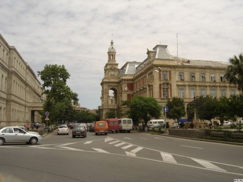 Milli Məclisin üzvü: “Bakı meriyasının yaradılması hələlik real deyil”