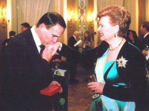 İşğala görə tərk etdiyi ölkənin 55 il sonra prezidenti oldu - HEKAYƏT - FOTOLENT