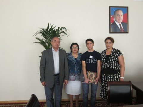 Bu il 700 bal toplayan bütün abituriyentlər Bakı məktəblərinin məzunlarıdır (SİYAHI)